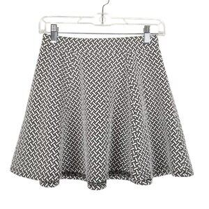 Aeropostale‎ Mini Skirt Skater White Black Chevron Basket Weave Preppy Sz Small